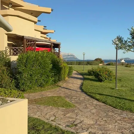 Da Paola Sul Mare A Apartment Golfo Aranci
